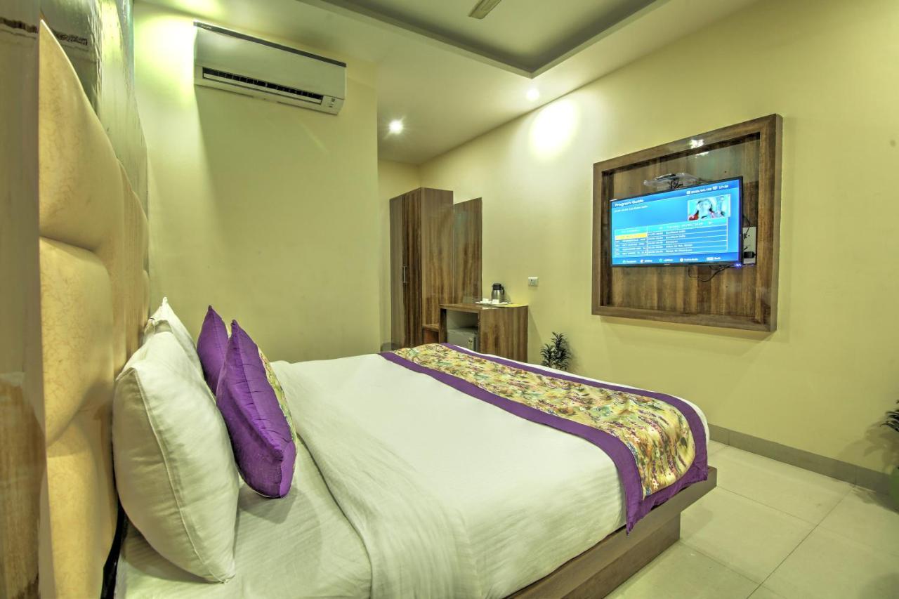 Hotel Smart Plaza Delhi Airport New Delhi Exteriör bild